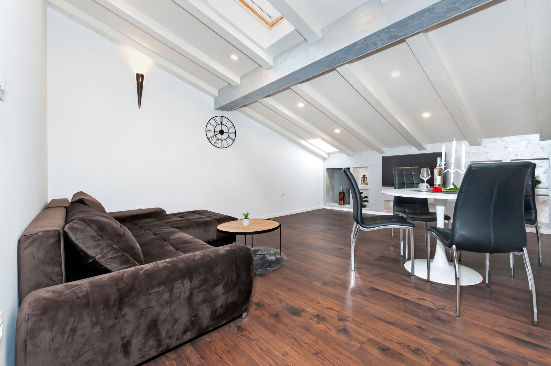 Deluxe Apartments A&A